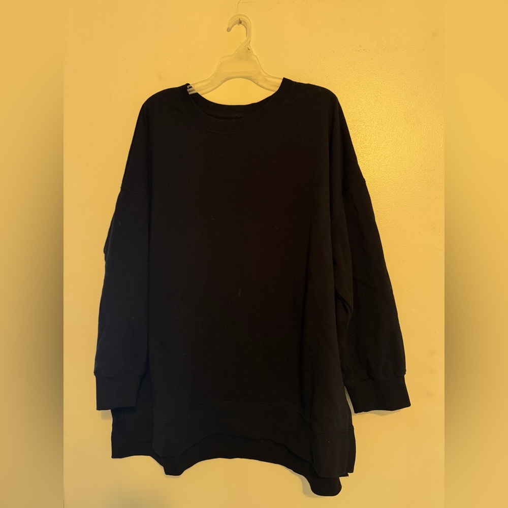 Old Navy Women's Black Crew Neck Sweater